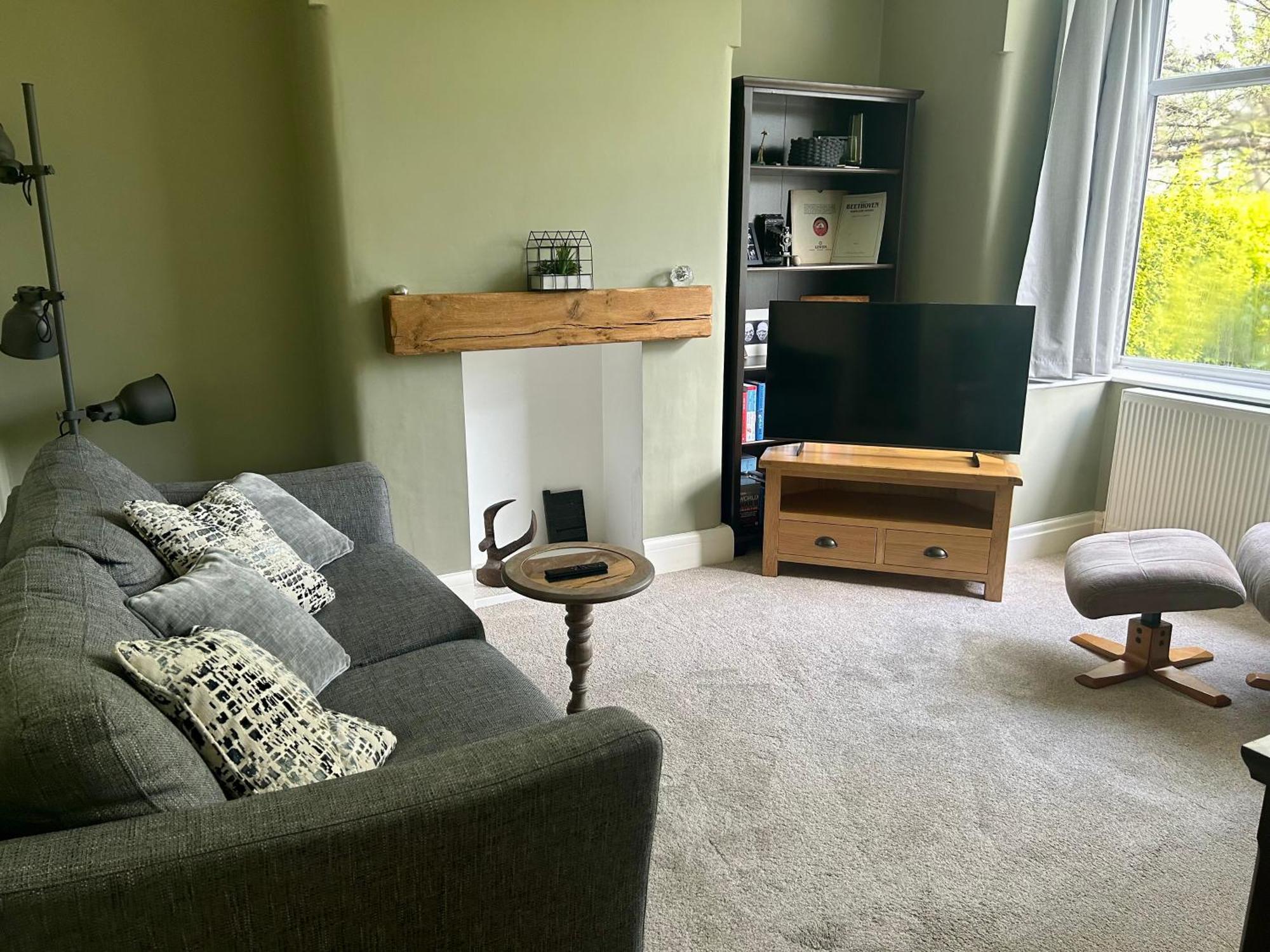 Lovely, Large Double Bedroom With Park View In Home Hazel Grove Extérieur photo